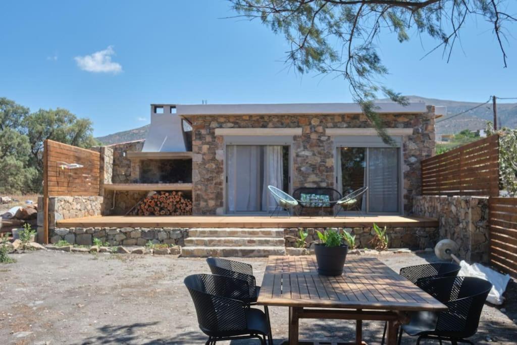Mekia'S Beach House Livadia  Buitenkant foto